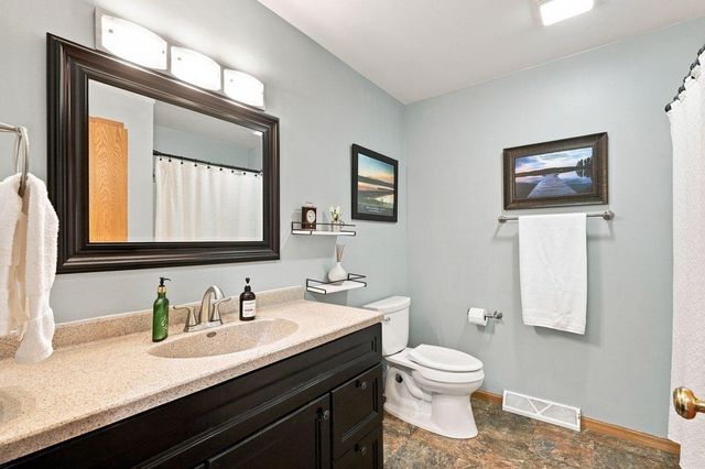 631 Constitution Lane, Deforest, WI 53532