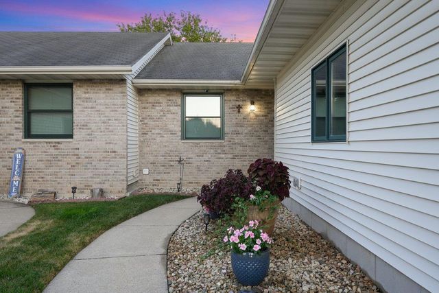 631 Constitution Lane, Deforest, WI 53532