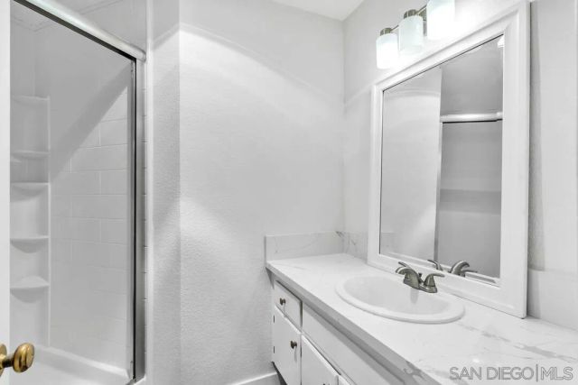 7247 Camino Degrazia 43, San Diego, CA 92111