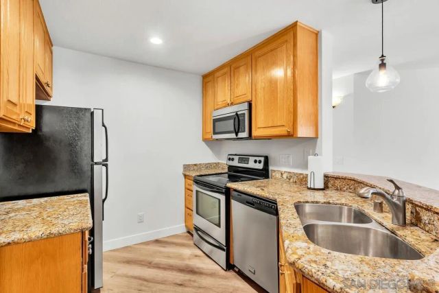 7247 Camino Degrazia 43, San Diego, CA 92111