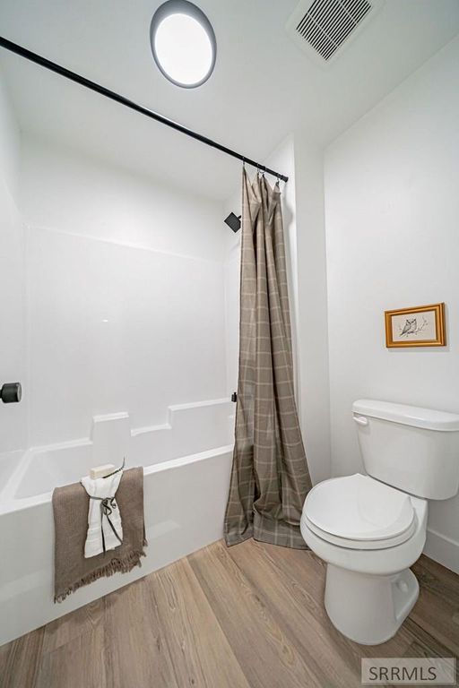 Image 11 of property listing at 2240 Summers Drive # 201, Rexburg, ID 83440