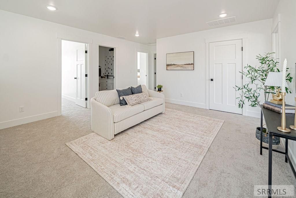 Image 16 of property listing at 2240 Summers Drive # 201, Rexburg, ID 83440