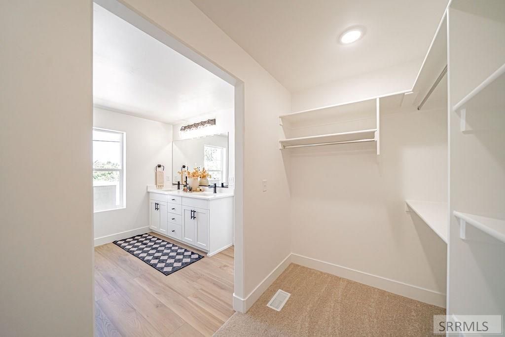 Image 27 of property listing at 2240 Summers Drive # 201, Rexburg, ID 83440