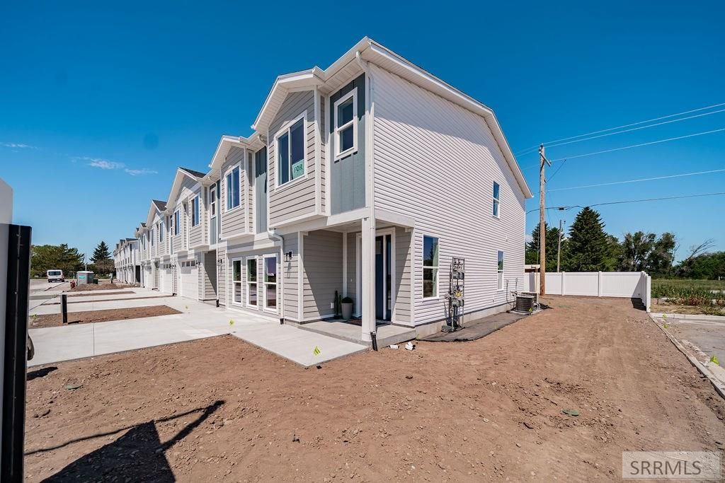 Image 4 of property listing at 2240 Summers Drive # 201, Rexburg, ID 83440