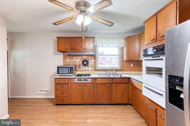 8306 BERKFIELD RD, Baltimore, MD 21237