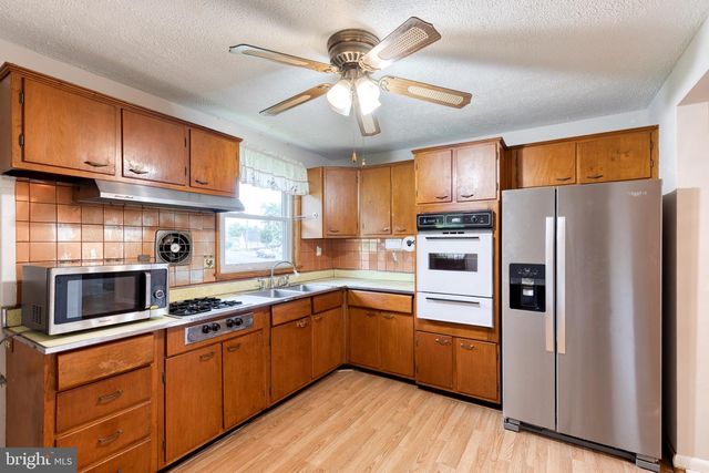 8306 BERKFIELD RD, Baltimore, MD 21237