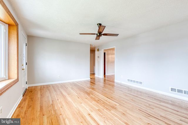 8306 BERKFIELD RD, Baltimore, MD 21237