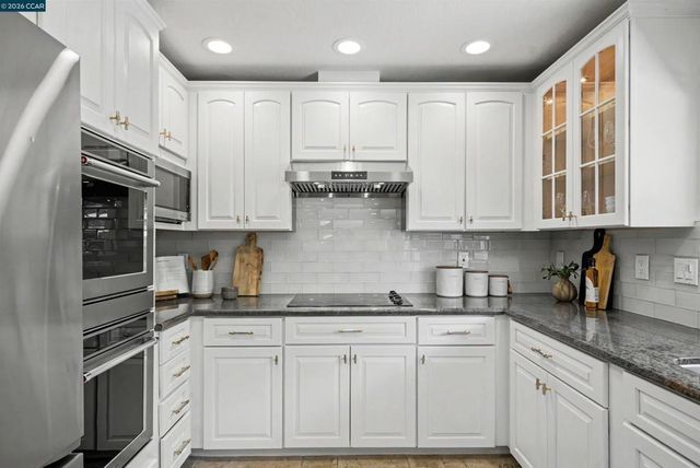 38 Wildwood Ct, Pleasant Hill, CA 94523