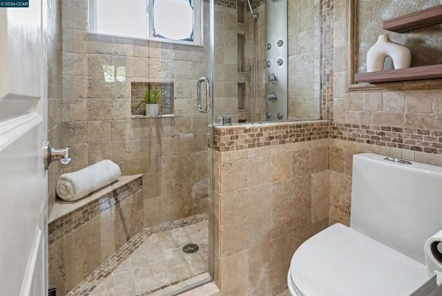 38 Wildwood Ct, Pleasant Hill, CA 94523