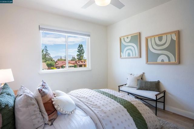 38 Wildwood Ct, Pleasant Hill, CA 94523