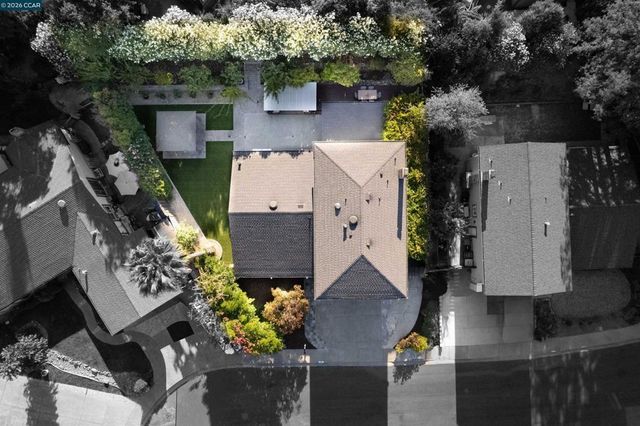 38 Wildwood Ct, Pleasant Hill, CA 94523