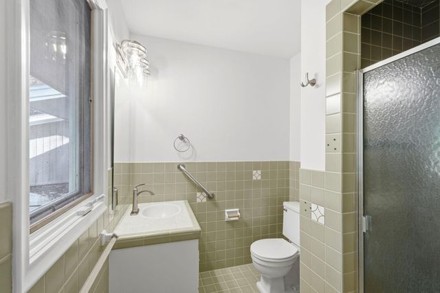 15701 Oak Ridge Road, Eden Prairie, MN 55346