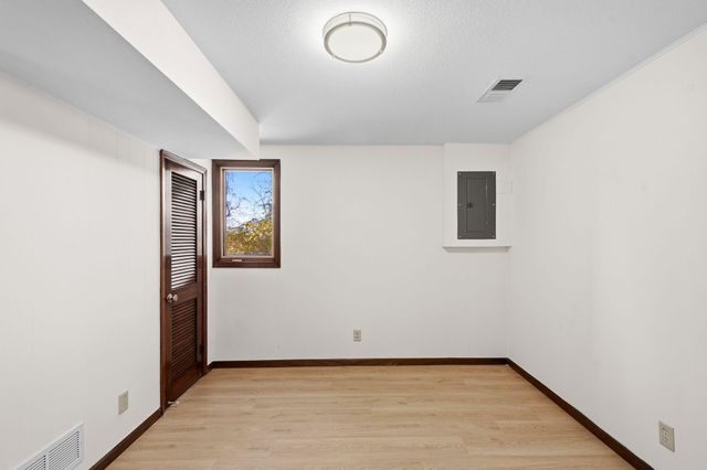 15701 Oak Ridge Road, Eden Prairie, MN 55346