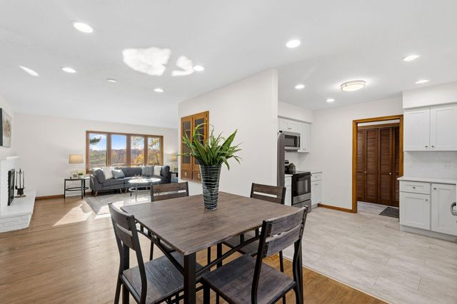 15701 Oak Ridge Road, Eden Prairie, MN 55346