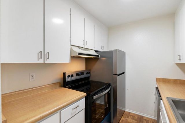 7142 Shelter Creek Lane, San Bruno, CA 94066