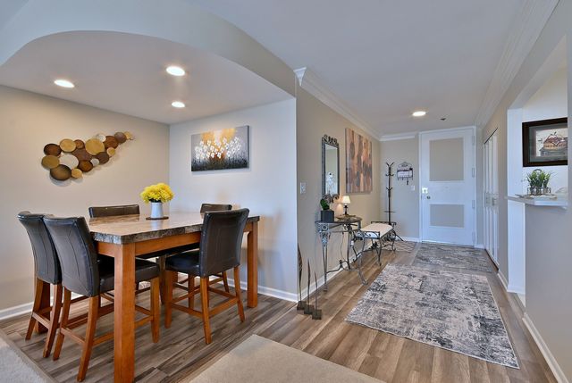 190 S Wood Dale Road 902, Wood Dale, IL 60191