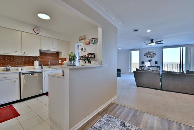 190 S Wood Dale Road 902, Wood Dale, IL 60191