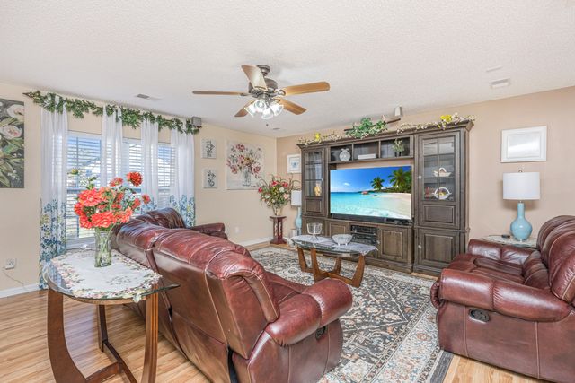 1138 Moss Grove Drive, Moncks Corner, SC 29461