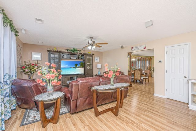 1138 Moss Grove Drive, Moncks Corner, SC 29461