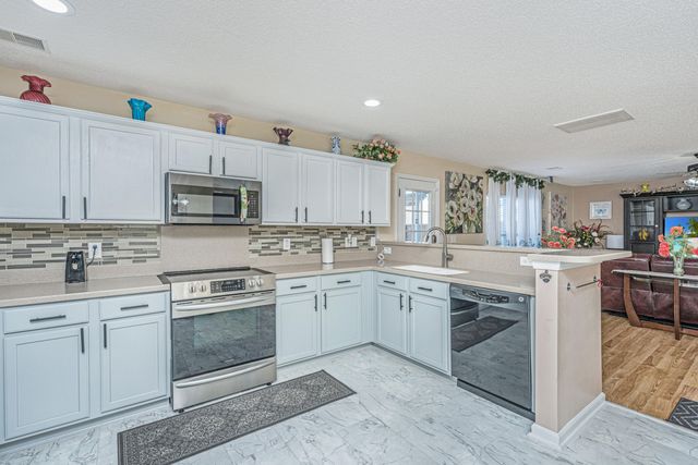 1138 Moss Grove Drive, Moncks Corner, SC 29461