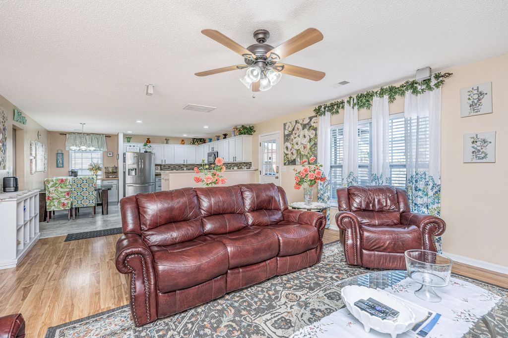 Image 12 of property listing at 1138 Moss Grove Drive, Moncks Corner, SC 29461