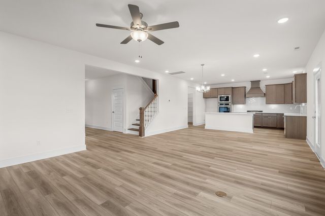 285 Johnnys Place, Mount Juliet, TN 37122