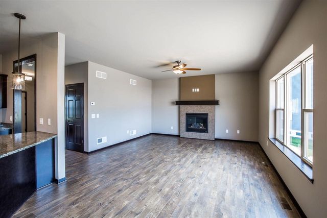 517 Spindrift Street, Mount Horeb, WI 53572