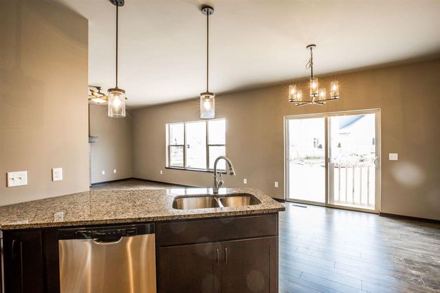 517 Spindrift Street, Mount Horeb, WI 53572