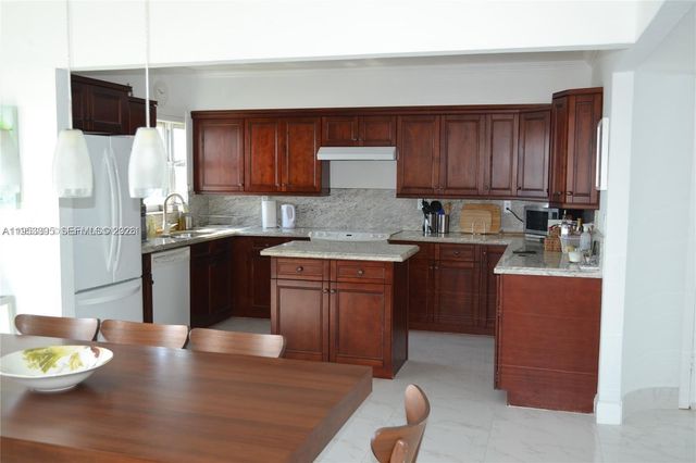 3850 Galt Ocean Dr 111, Fort Lauderdale, FL 33308