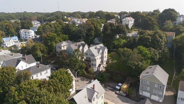 61 Rodney St 1, Worcester, MA 01605
