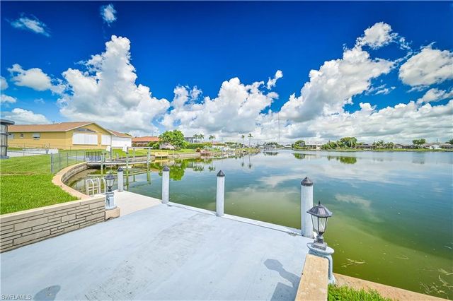 1007 SE 3rd ST, Cape Coral, FL 33990