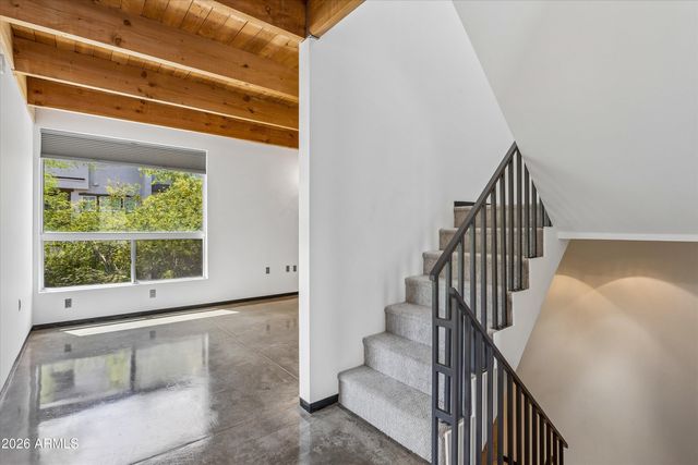 727 E PORTLAND Street 33, Phoenix, AZ 85006