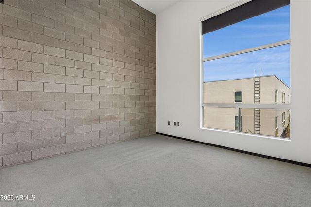 727 E PORTLAND Street 33, Phoenix, AZ 85006