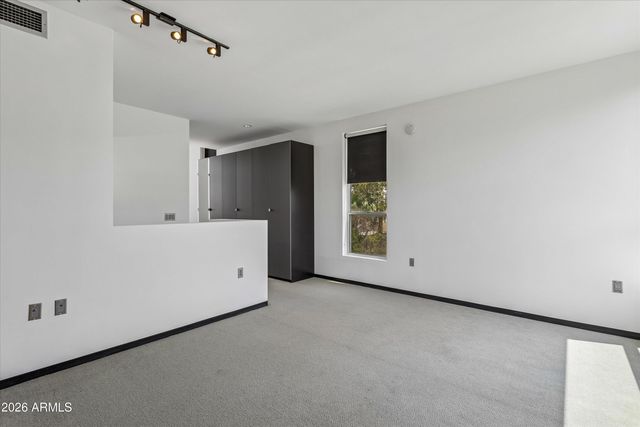 727 E PORTLAND Street 33, Phoenix, AZ 85006