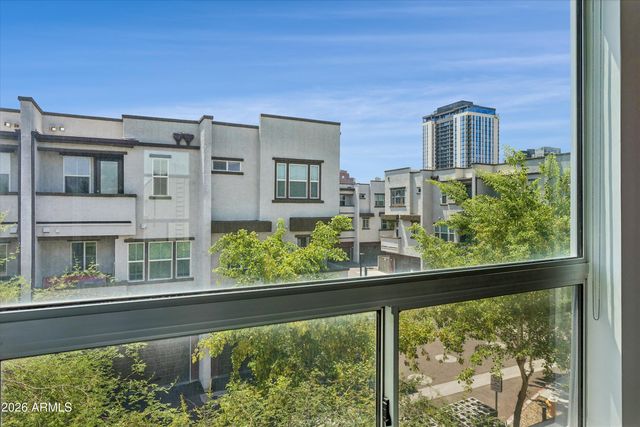 727 E PORTLAND Street 33, Phoenix, AZ 85006