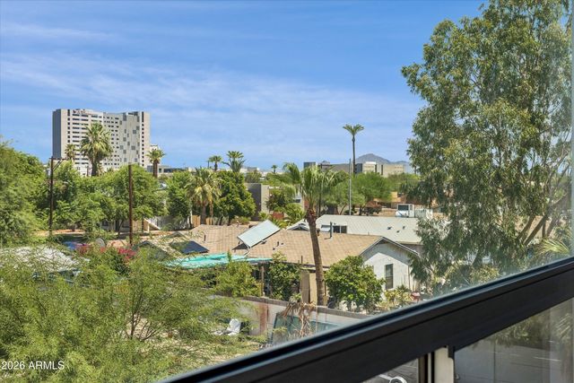 727 E PORTLAND Street 33, Phoenix, AZ 85006