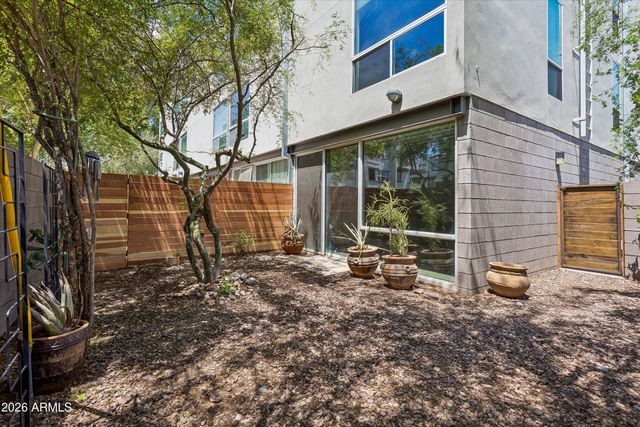 727 E PORTLAND Street 33, Phoenix, AZ 85006