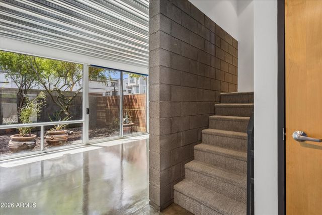 727 E PORTLAND Street 33, Phoenix, AZ 85006
