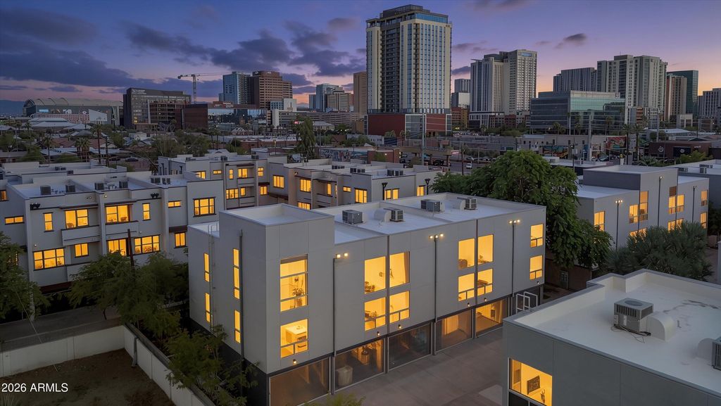 727 E PORTLAND Street 33, Phoenix, AZ 85006