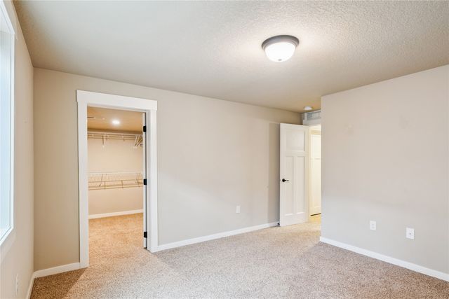 4412 125th Street, Urbandale, IA 50323