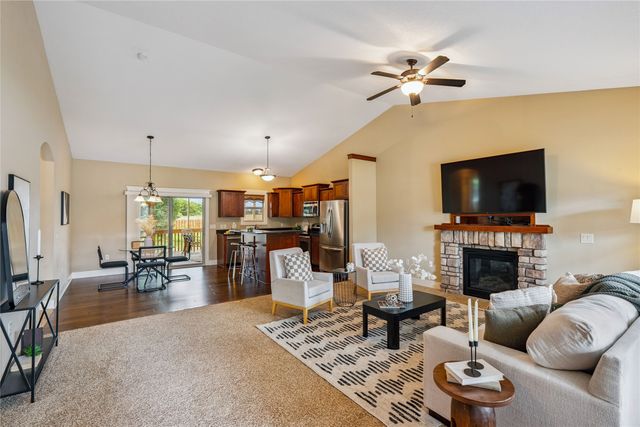 4412 125th Street, Urbandale, IA 50323