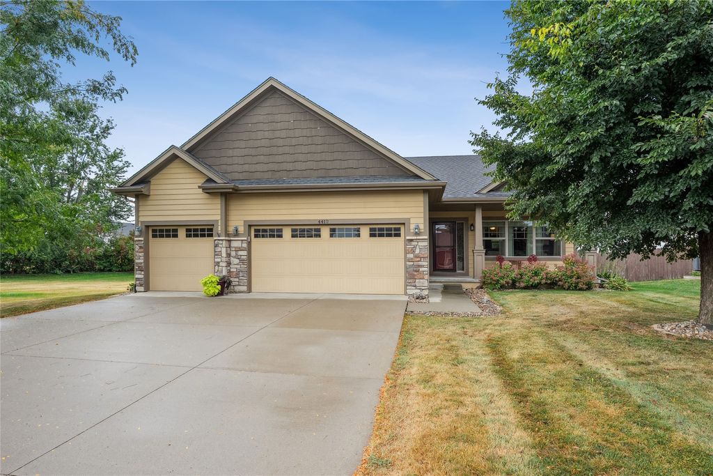 4412 125th Street, Urbandale, IA 50323