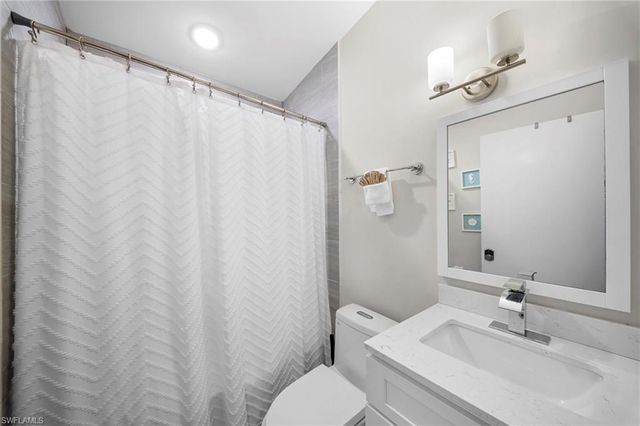 3260 Woodside AVE, Naples, FL 34112