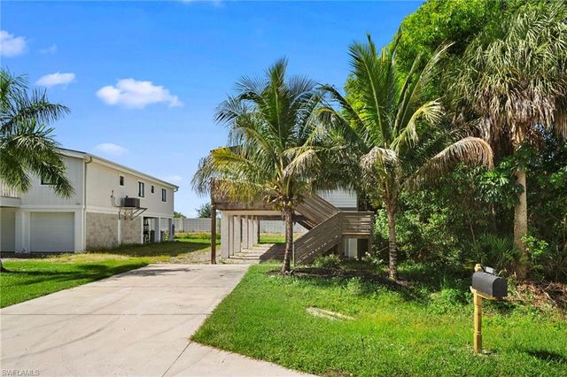 3260 Woodside AVE, Naples, FL 34112