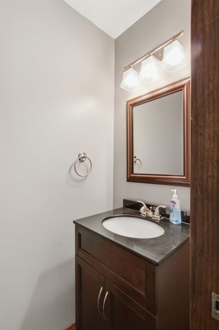 11703 W Nantucket St, Wichita, KS 67212