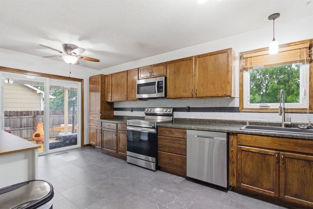 11703 W Nantucket St, Wichita, KS 67212
