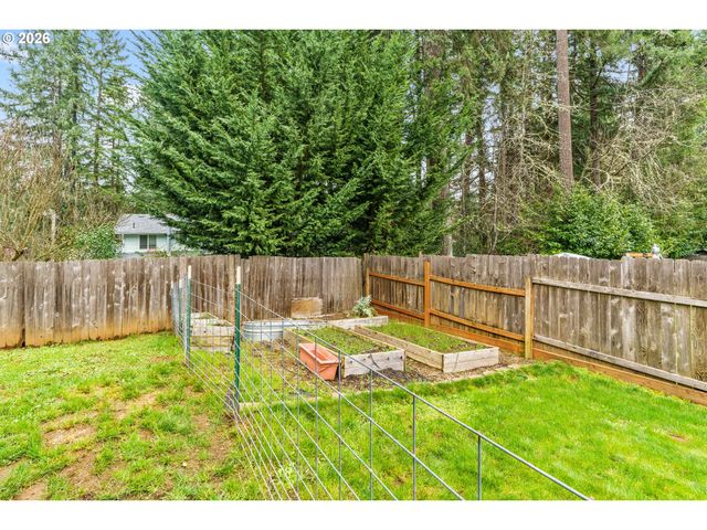 24705 PARKSIDE Dr, Veneta, OR 97487