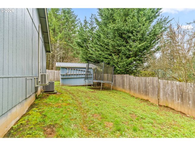 24705 PARKSIDE Dr, Veneta, OR 97487