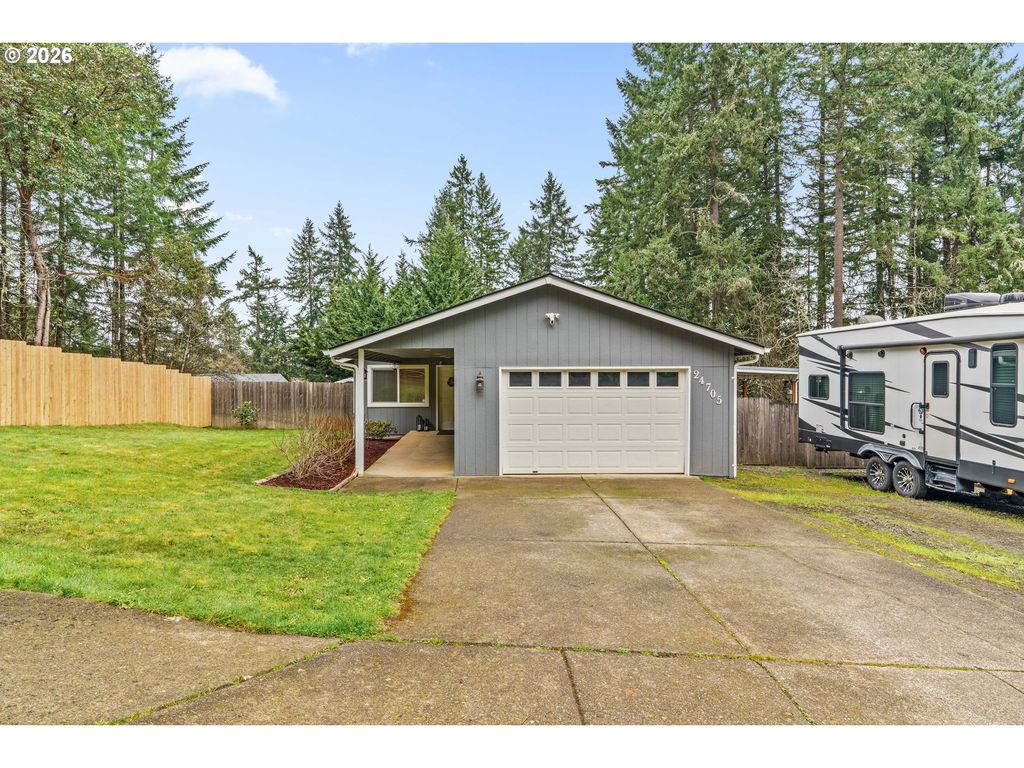 24705 PARKSIDE Dr, Veneta, OR 97487