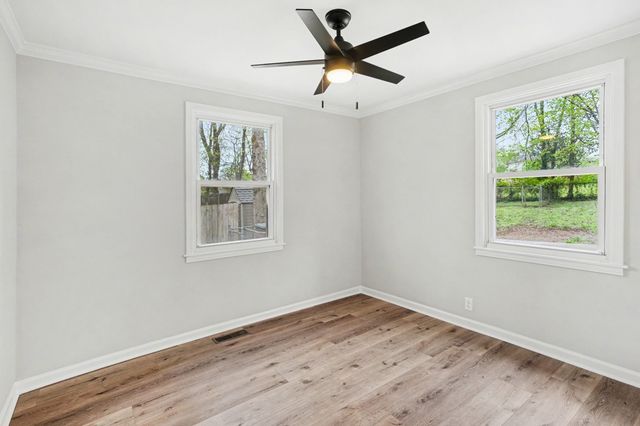 2925 Twin Lawn Dr, Nashville, TN 37214